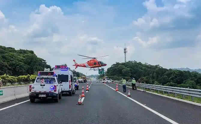 平邑高速公路汽车救援案例